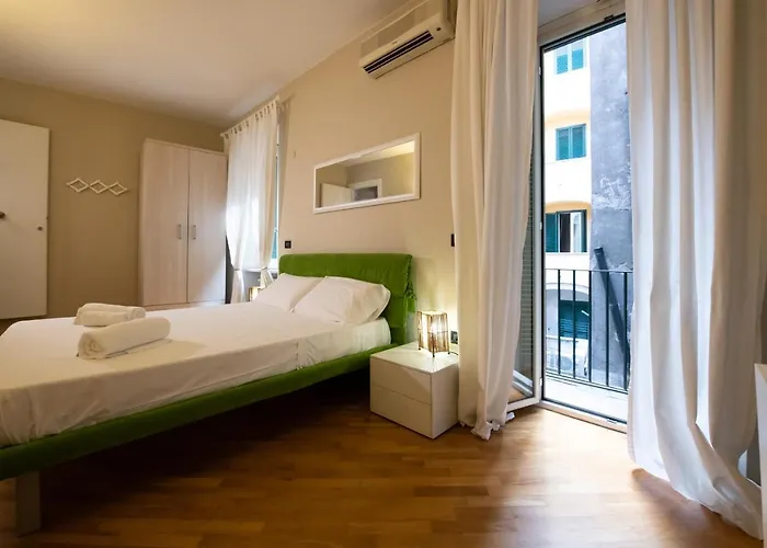 Magenta Luxury Crociferi 3